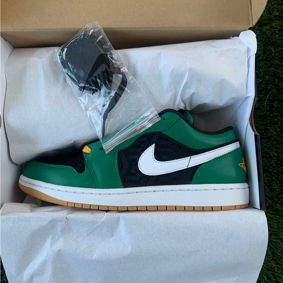 Air Jordan low “Christmas”